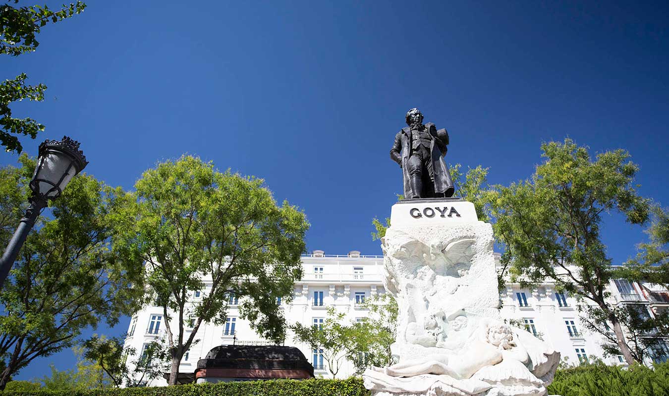 Goya Statue ved Prado museet i Madrid